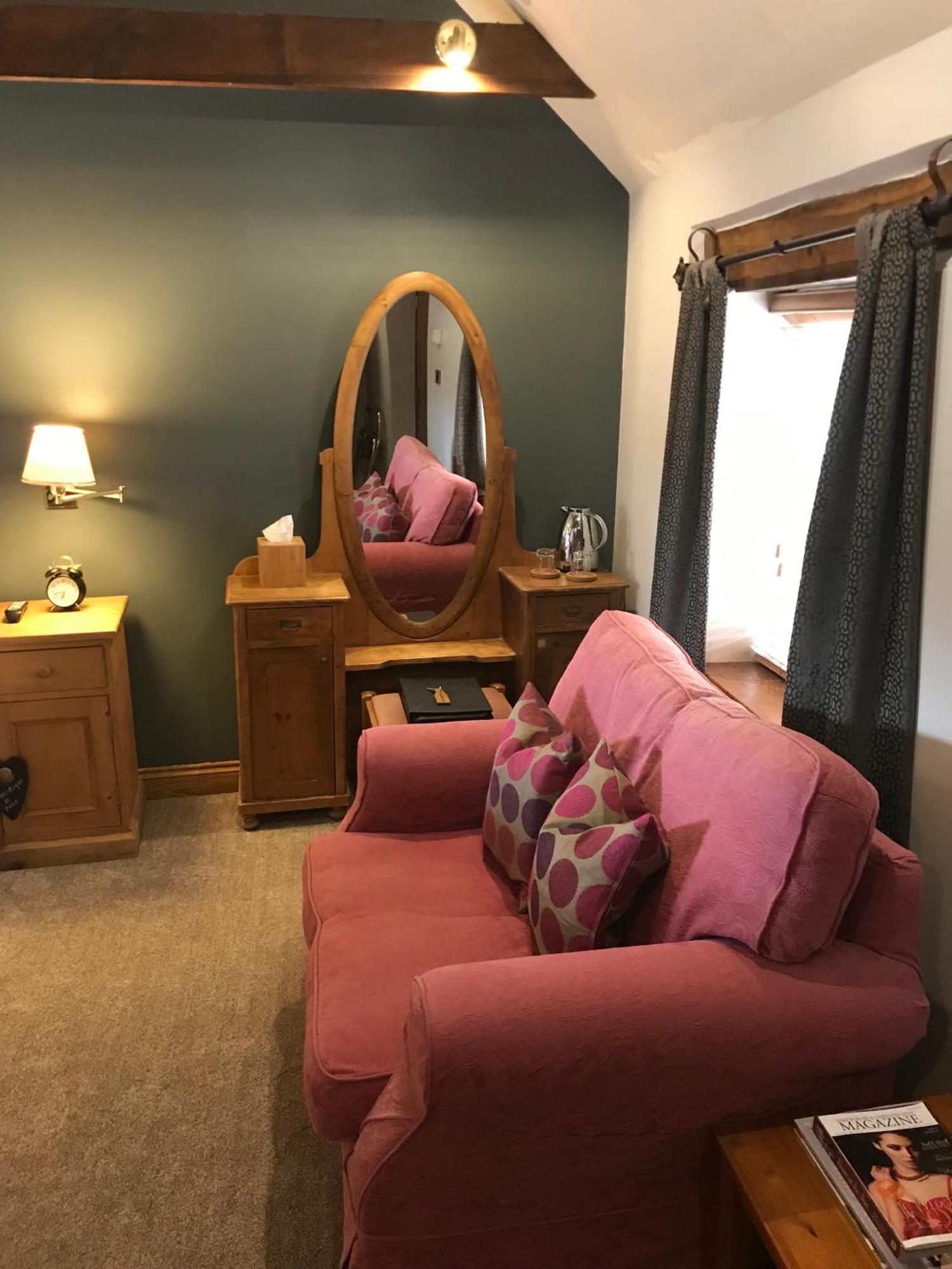 Sebastians Hotel Oswestry Room photo
