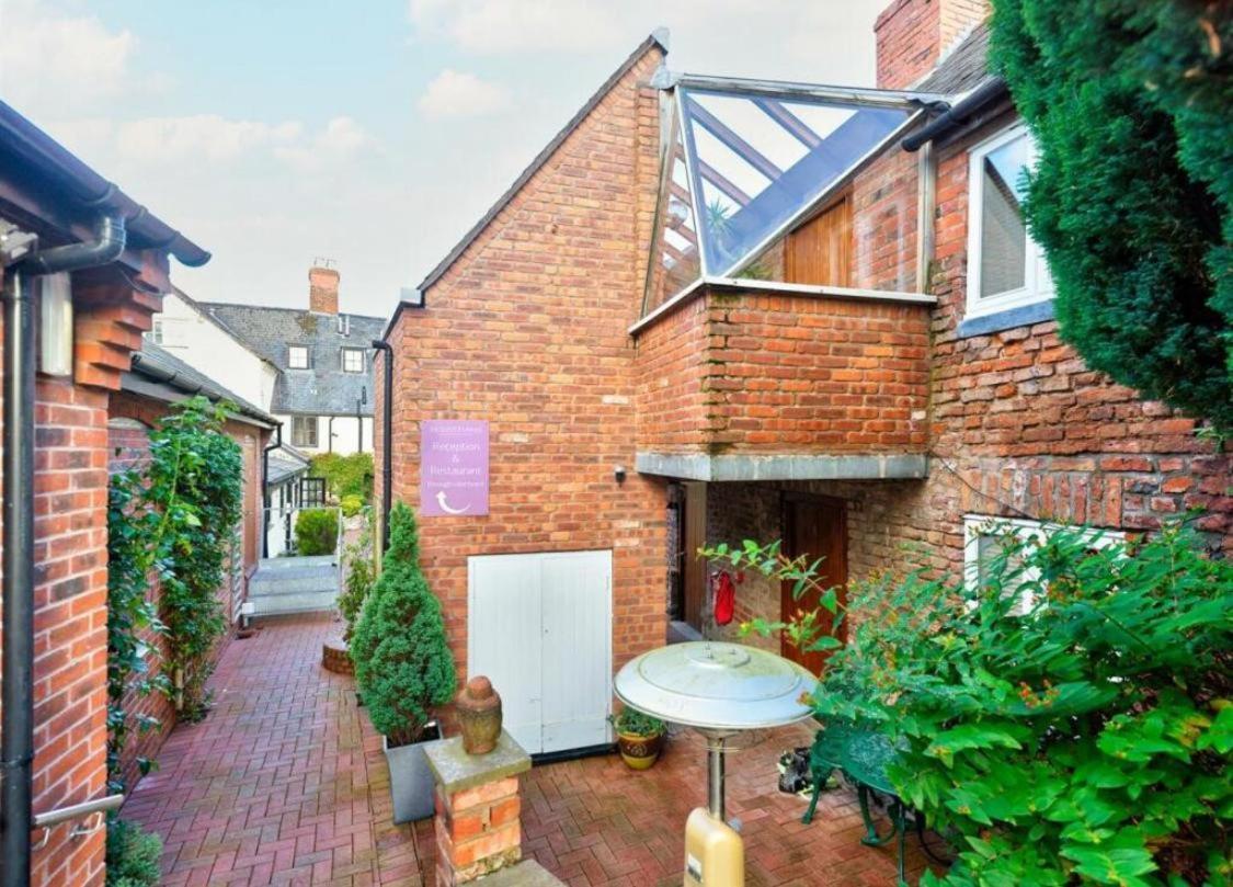 Sebastians Hotel Oswestry Exterior photo